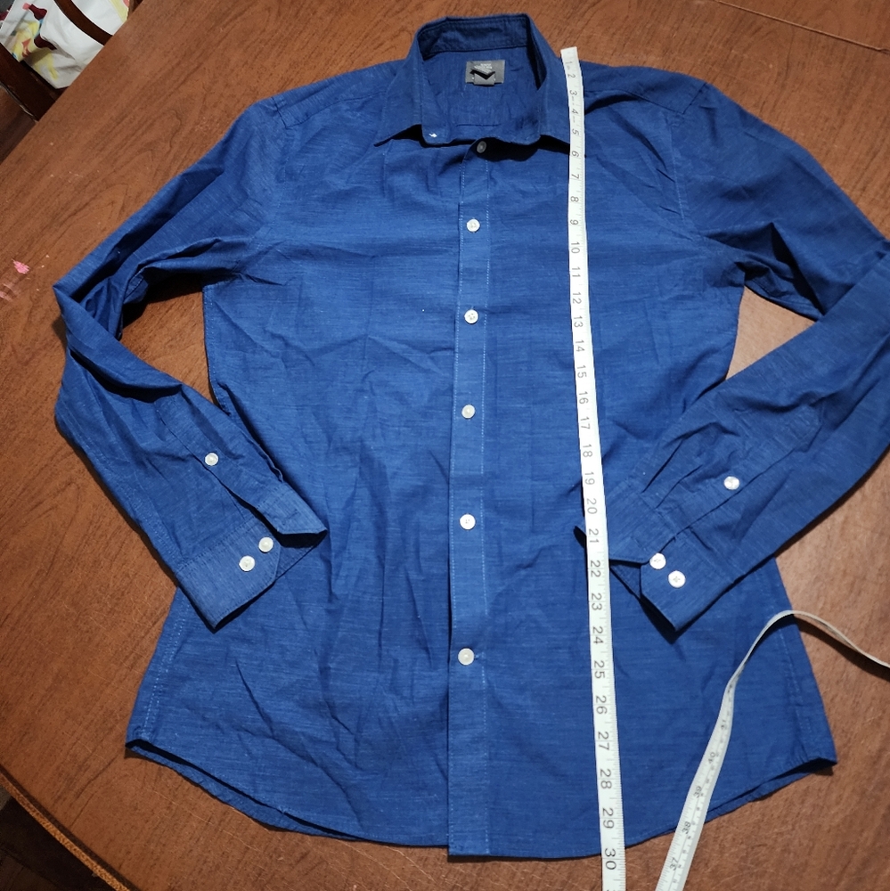 H&M Men's Deep Blue Casual Button-Down Shirt - Picture 2 of 7